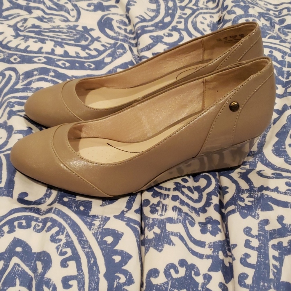 Nude wedges by Life Stride